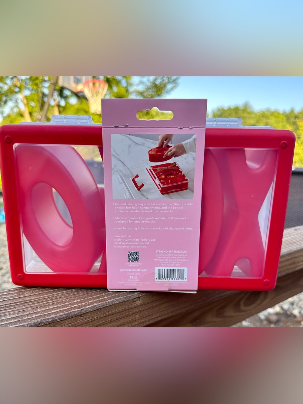Cook with Color Red “XOXO” Snackle Box - Picture 4 of 5